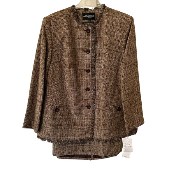 Sag Harbor Dresses & Skirts - NWT Sag Harbor Suit Woman Vintage 2002 Tan Multi 2 Piece Skirt Suit Womens 22W